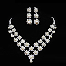 Crystal and Pearl Earring Necklace Set Wedding Bridal Jewelry Collection