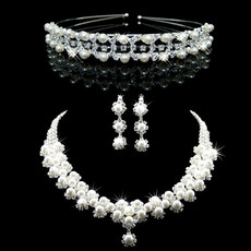 Beautiful Crystal Earring Necklace Tiara Set Wedding Bridal Jewelry Collection