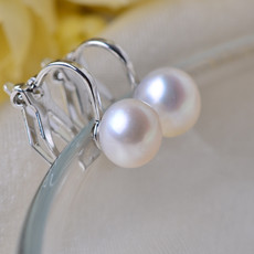 Stunning White Off-Round 7-8mm Freshwater Natural Pearl Earring Set