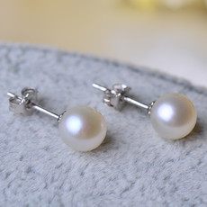 Girls White/ Pink Round 8-9mm Freshwater Natural Pearl Earring Set