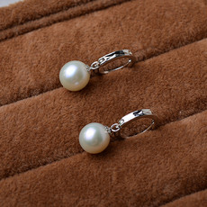 Affordable Beautiful White 8.5-9mm Round Freshwater Natural Pearl Earring Set