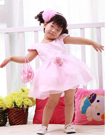 Ball Gown Cap Sleeves Short Flower Girl Party Dress for Wedding