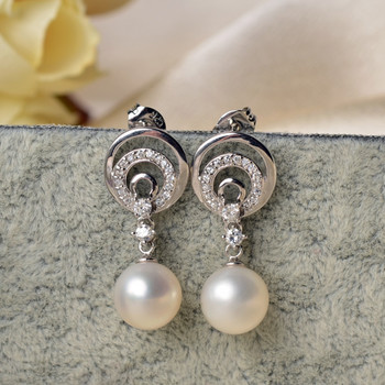 Fashionable Beautiful White Round 8.5-9mm Freshwater Natural Pearl Earring Set