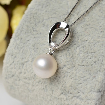 Inexpensive White Round 8 - 9mm Freshwater Natural Pearl Pendants