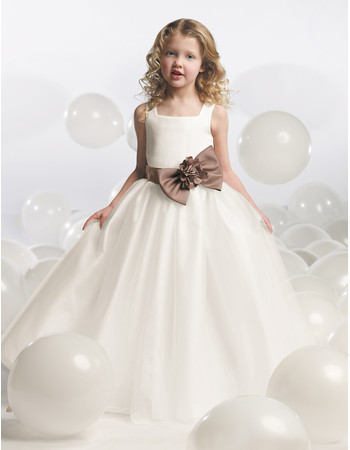 Classic Ball Gown Square Neck Floor Length Satin Bow Flower Girl Dress with Bow/ First Communion Dress