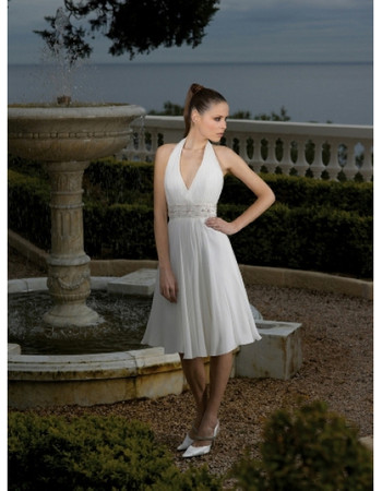 Inexpensive Modest Halter Chiffon Knee Length Short Beach Wedding Dress