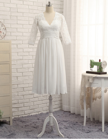 Simple V-Neck Knee Length Lace Chiffon Plus Size Wedding Dress with 3/4 Long Sleeves