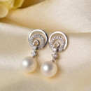 Fashionable Beautiful White Round 8.5-9mm Freshwater Natural Pearl Earring Set