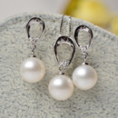 Beautiful White 8-9mm Round Freshwater Natural Pearl Earring and Pendant Set