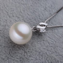 Beautiful Elegant White Round 11-11.5mm Freshwater Natural Pearl Pendants