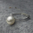 Beautiful Pink/ White/ Purple 8.5 - 9mm Freshwater Round Pearl Ring